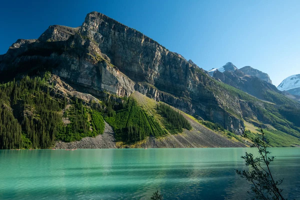 Editorial travel scenery — Canada