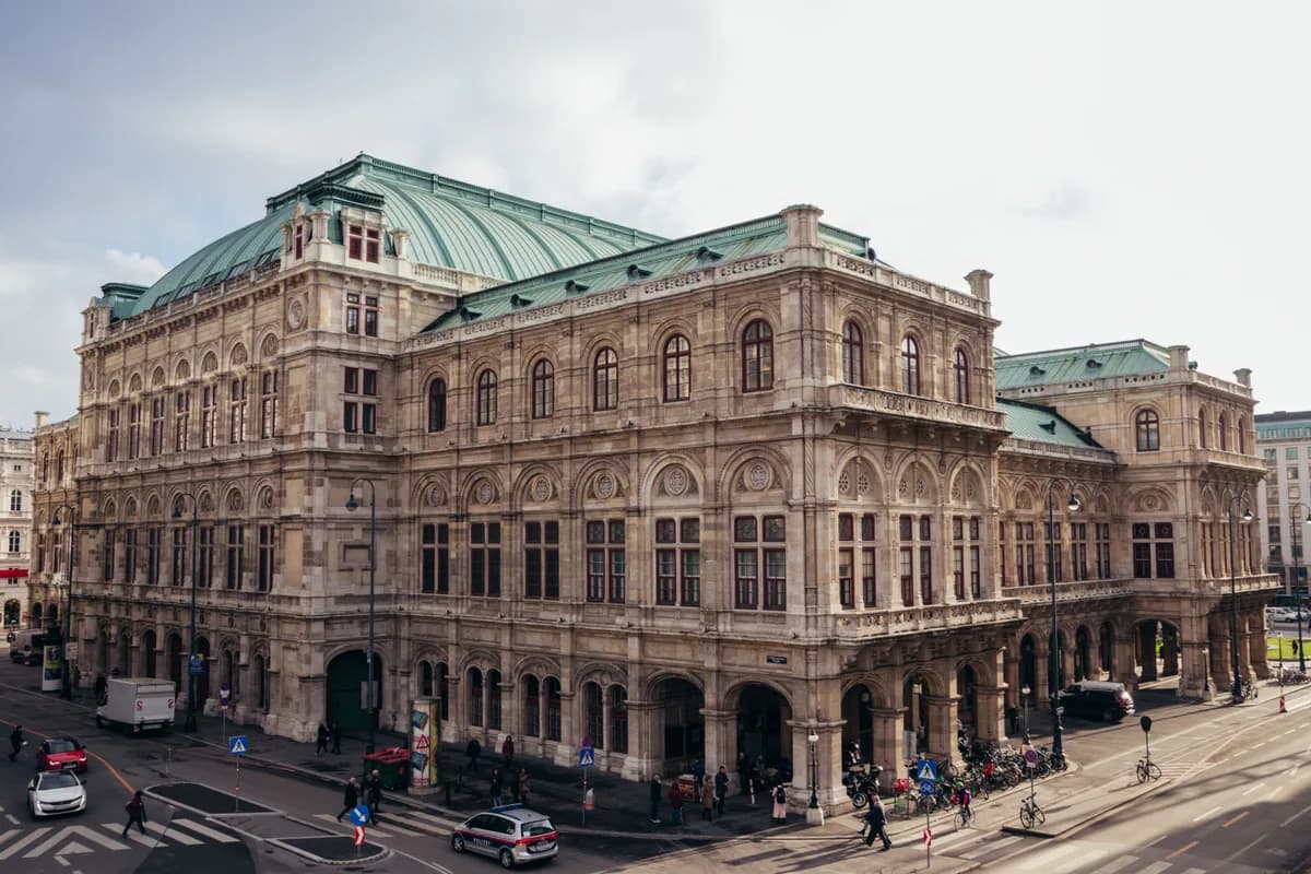 Editorial travel scenery — Austria